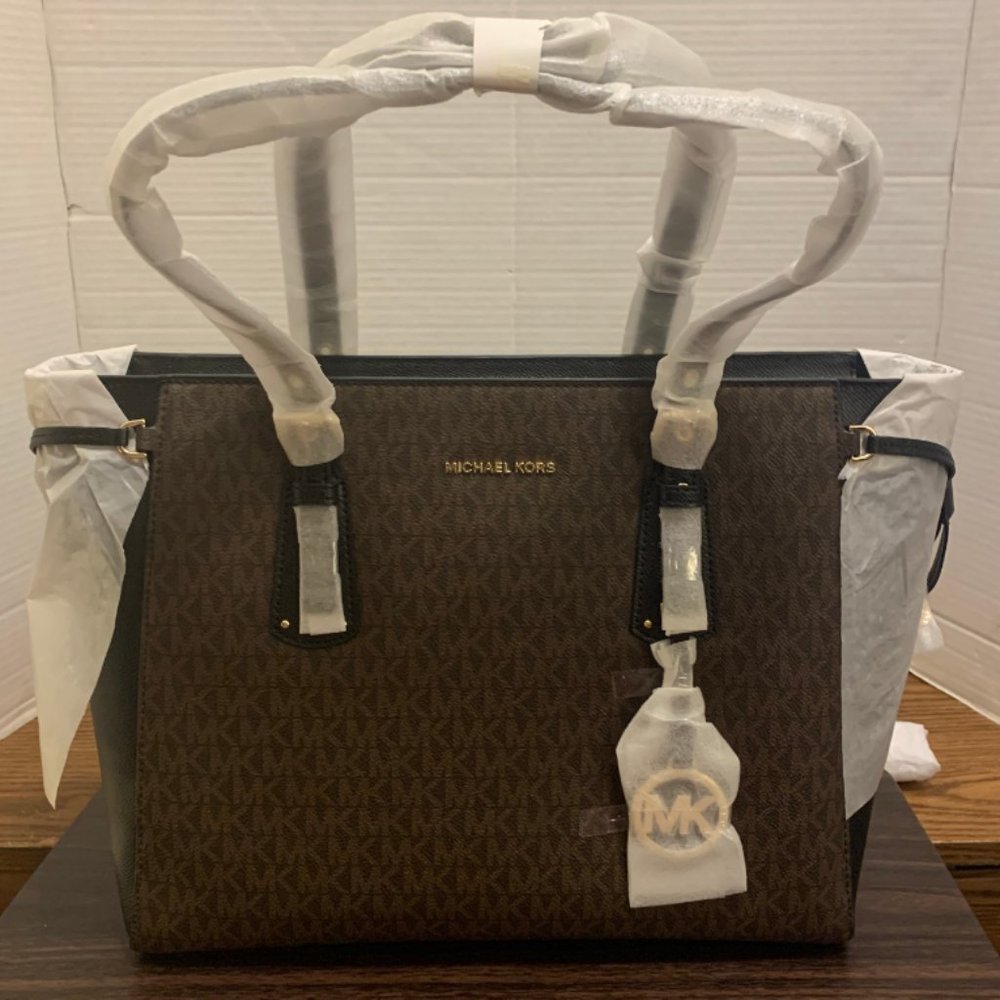 Michael Kors Voyager Medium Logo Tote - Brand New